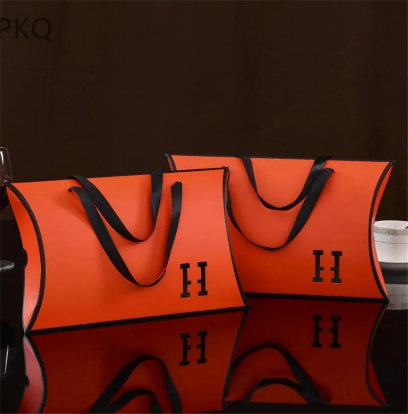 

10pcs large Gift Box Hot Sell Paper Pillow Packing box Birthday Present Paper Box white/black kraft paper Gift Box with handle