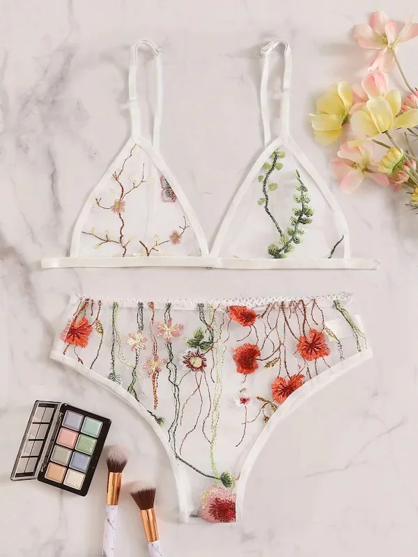 Комплект женского нижнего белья с вышивкой соблазнительное женское белье