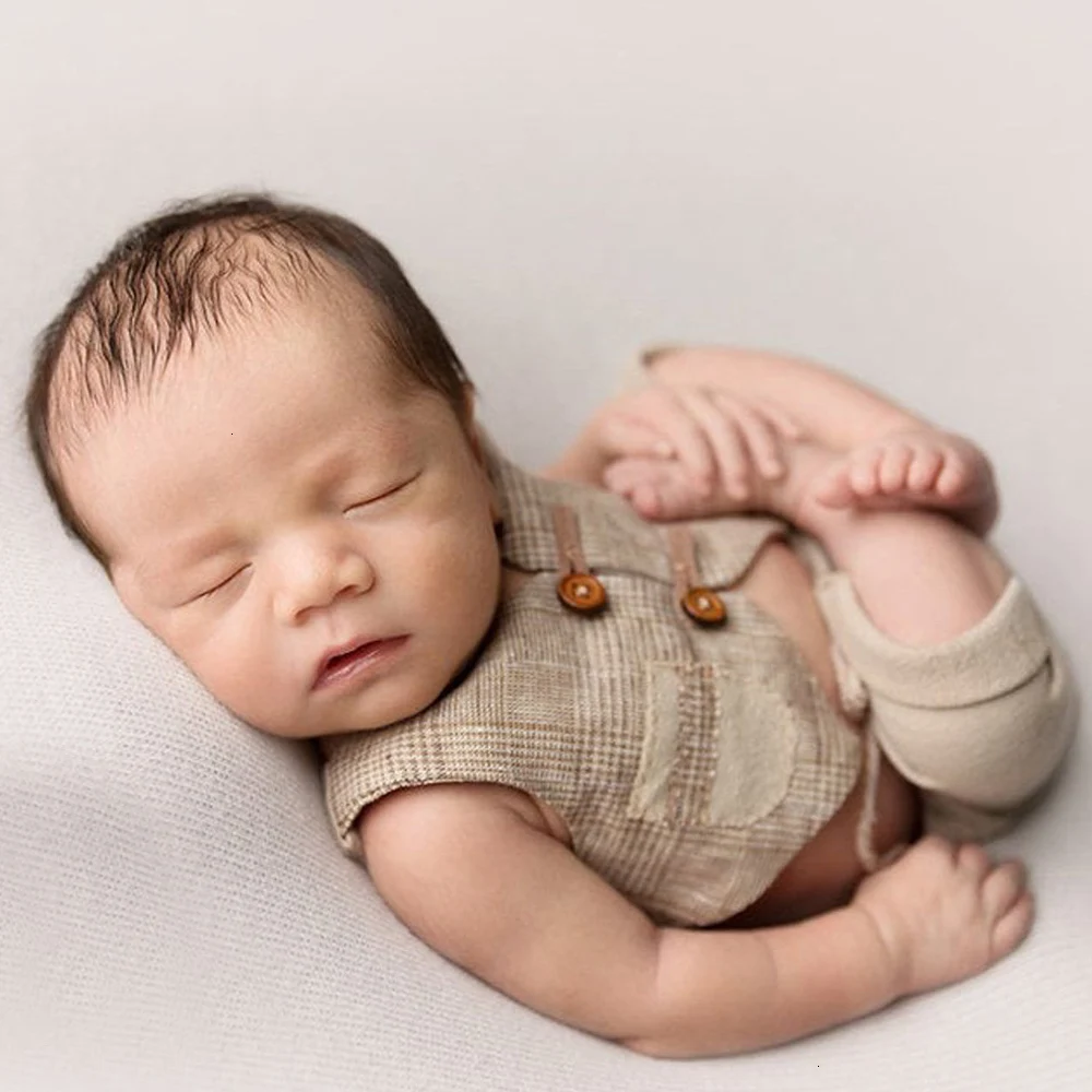 Newborn Photography Clothing Infant Plaid Vest+Pants Set Studio Baby Boy Photo Props Gentleman Costume Newborn Shoot Accessories