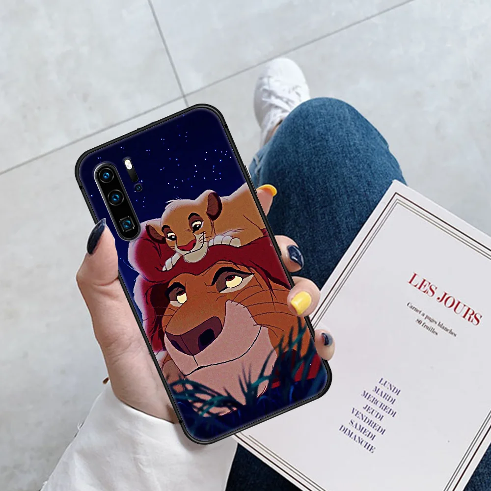 

Cartoon Cute Lion King Phone Case Cover For Samsung Galaxy A7 8 10 20 20e 21 30 30S 31 41 50 50S 51 70 71 91 black Shell Luxury