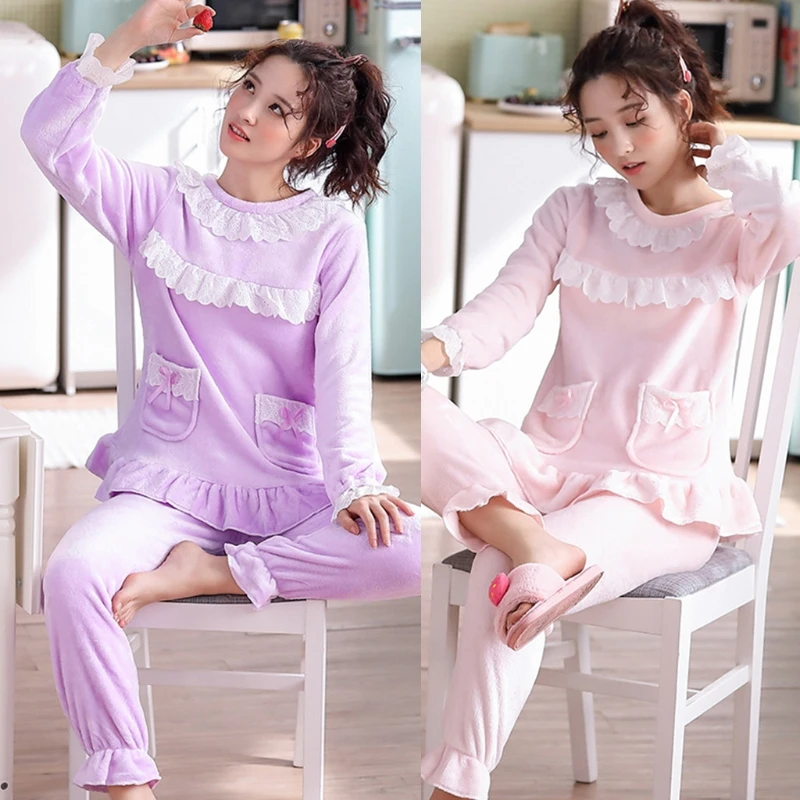 

Women Winter Velvet Pajamas Set Long Sleeve O-Neck Lace Patchwork Tops Loose Pants Bowknot Ruffles Sleepwear Loungewear