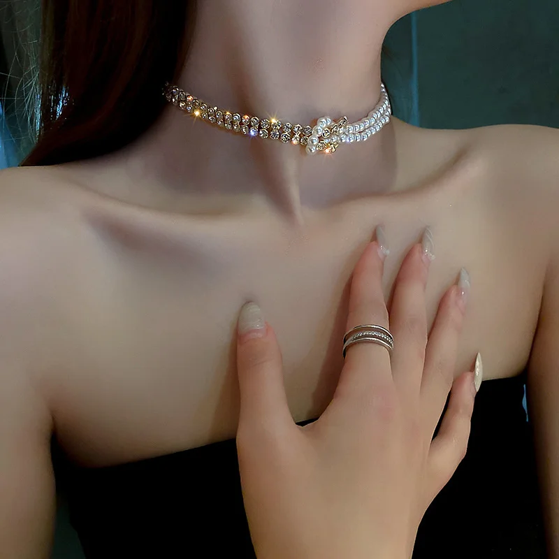 

Necklace of Korean INS wind contracted individual character is set to get pearl stitching together of short money choker chain w