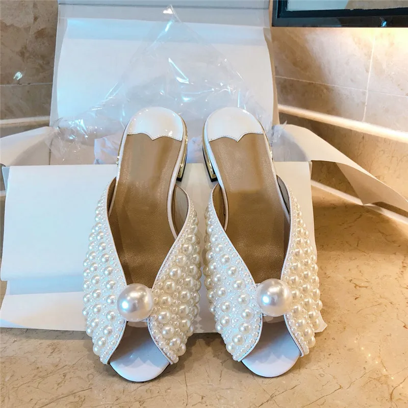 2020 Роскошные туфли без задника с жемчугом Женские белые шлепанцы Обувь на
