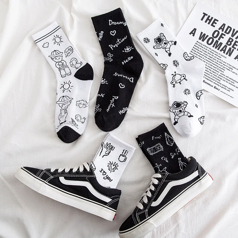 

Japanese white Socks women's Kawaii cute summer thin cartoon graffiti Women's socks fashion breathable black student long Socks