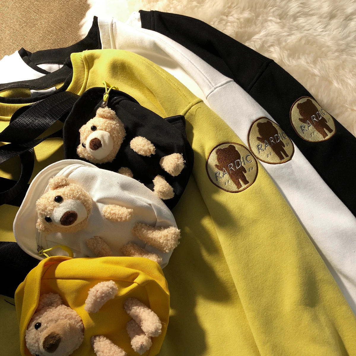 

Vintage Bear Embroidery with Bag Super Cute Summer Sweatshirts Teens Girls Women O-neck Long Sleeve Thin Tops 2021Korean Hoodies