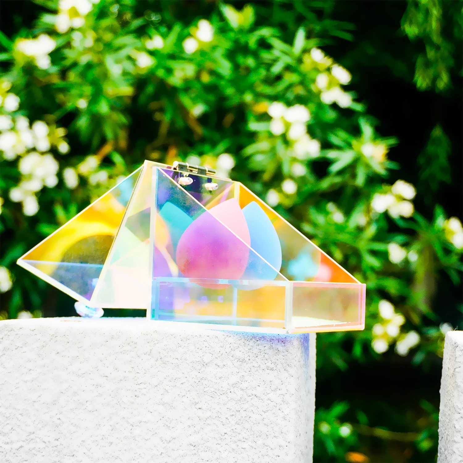 

Rainbow Beauty Blender Sponge Holder with Dustproof Lid, Iridescent Acrylic 4 Hole Makeup Sponges Drying organizer Stand