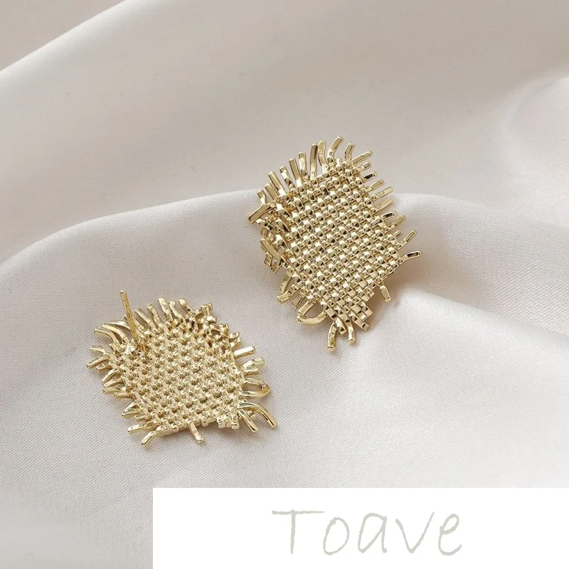 

14K gold-covered personality niche diamond-shaped straw texture diy earrings earrings 2pcs