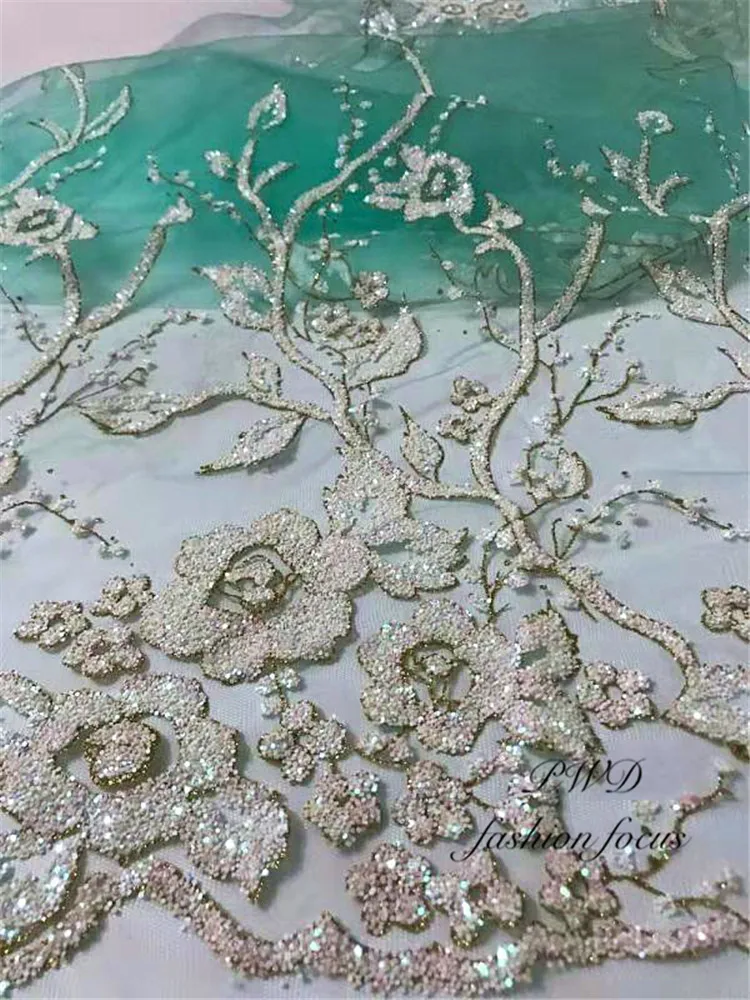 Светло зеленый белый цветок блёстки склеенные блеск французский чистая ткань