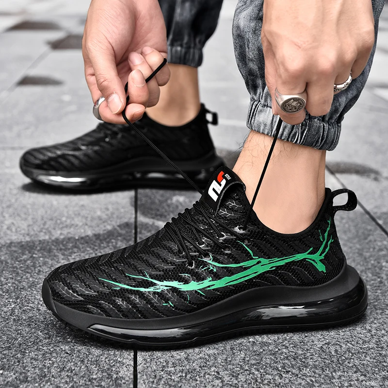 

2021 New Summer Men's Walking Breathable Mesh Sneakers Fashion Lace-Up Light Sport Shoes Trendy Outdoor Casual Shoes Big Size