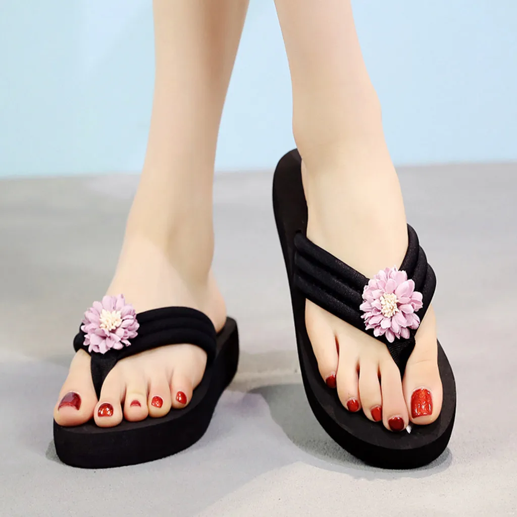 Женские сланцы в богемном стиле Нескользящие шлепанцы на танкетке пляжная обувь