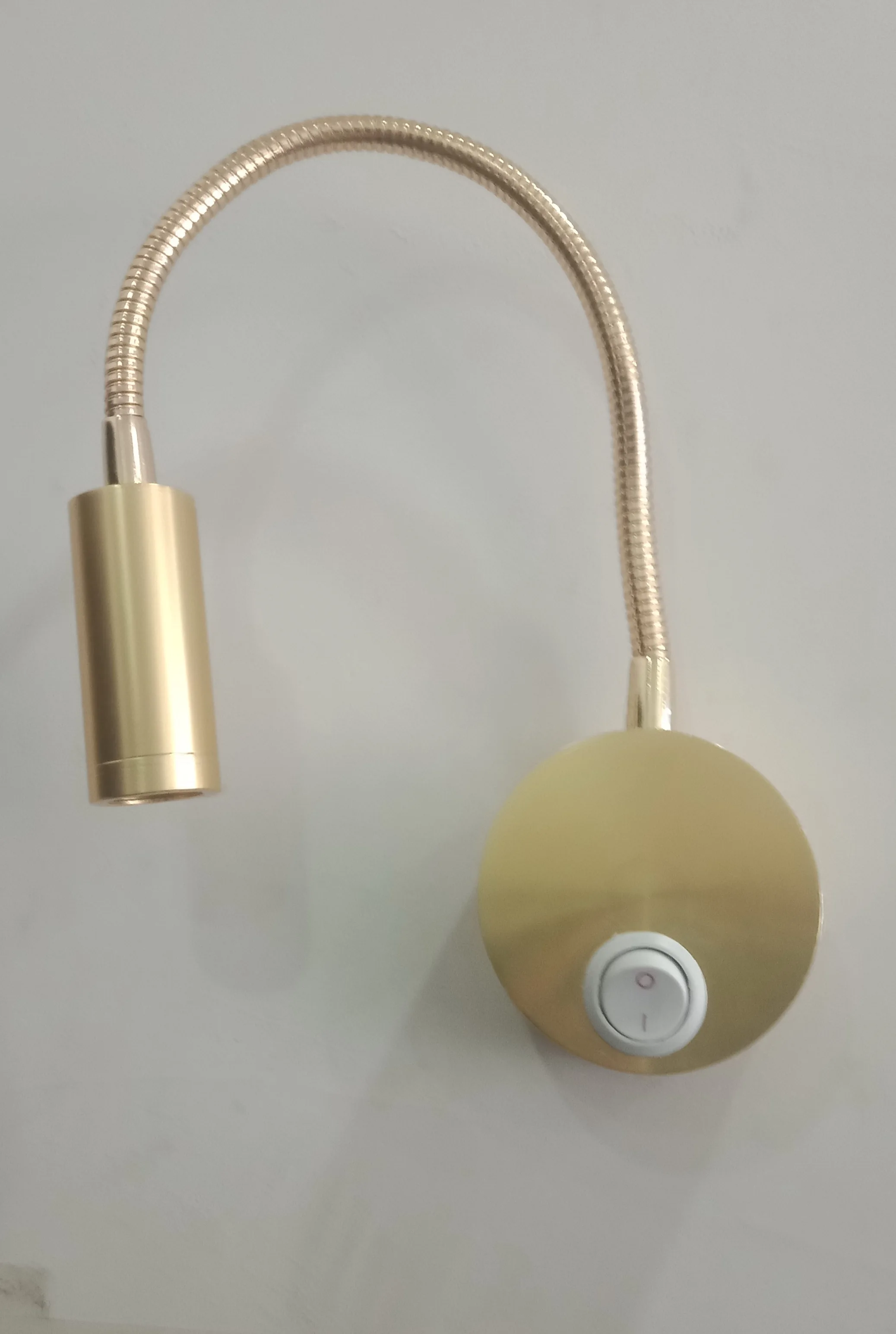 Новый настенный светильник золотого цвета для спальни COB 3 Вт с выключателем |