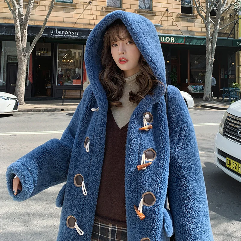 Женское зимнее пальто с роговыми пуговицами и меховым капюшоном теплая Женская