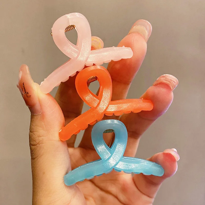 Милые красочные маленькие пластиковые заколки для волос с крестом девочек милые