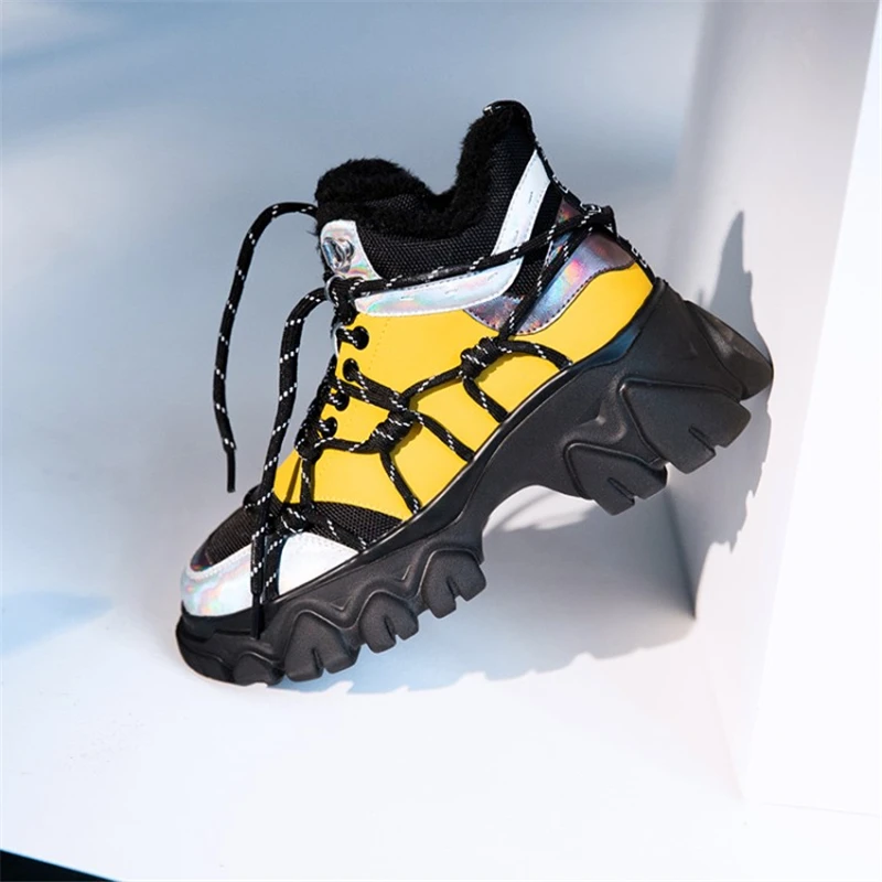 Желтые кроссовки на шнуровке женские зимние короткие плюшевые туфли с круглым