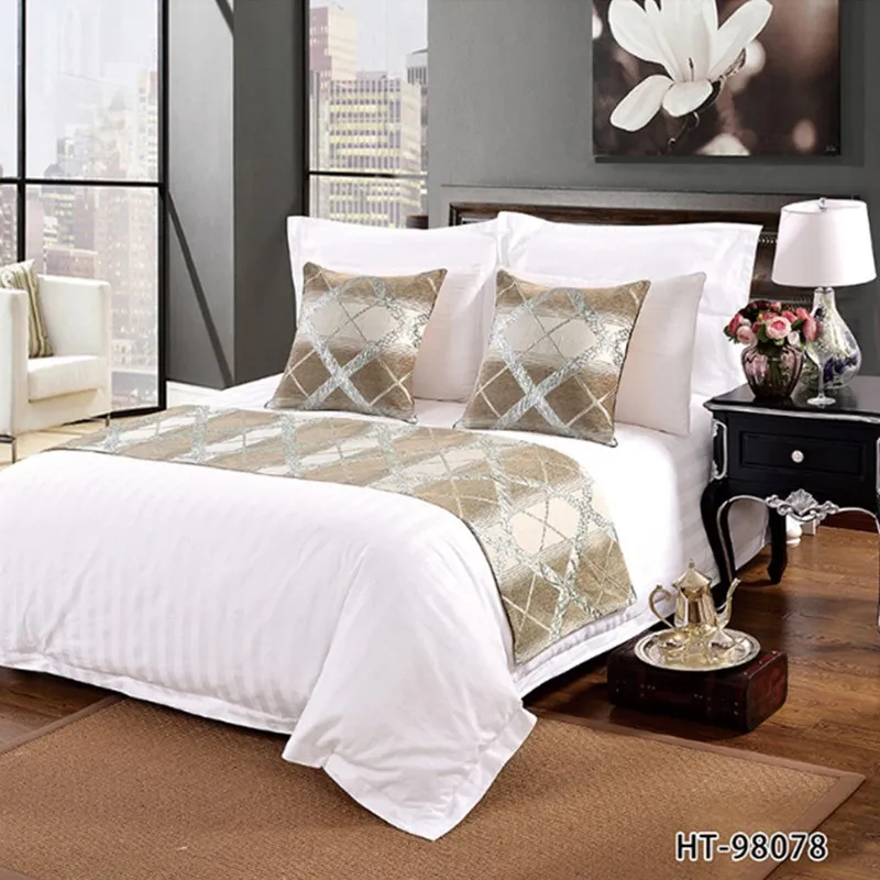 Бело-синий геометрический шарф-бегунок для кровати с бриллиантами ног