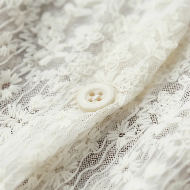 

Spring Autumn New Girl Chiffon Shirt Fashion Embroidered Lace Tops Elegant Flare Sleeve Casual Women Blouse Blusa