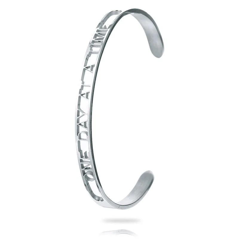 Polyhedplus индивидуальный один день за раз браслет из нержавеющей стали Простой