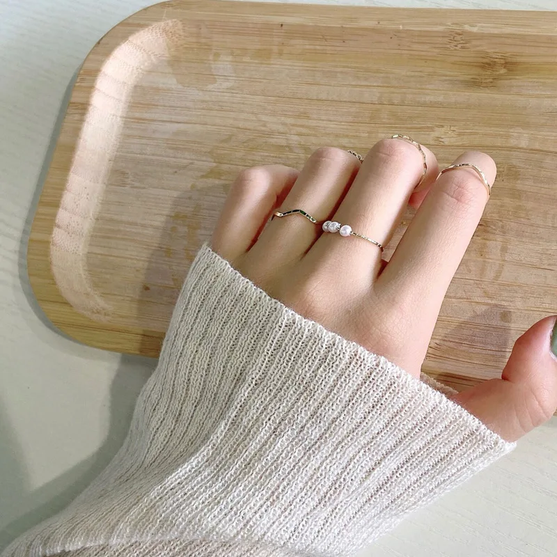 Кольцо женское волнистое комплект из 5 предметов без регулировки с красной