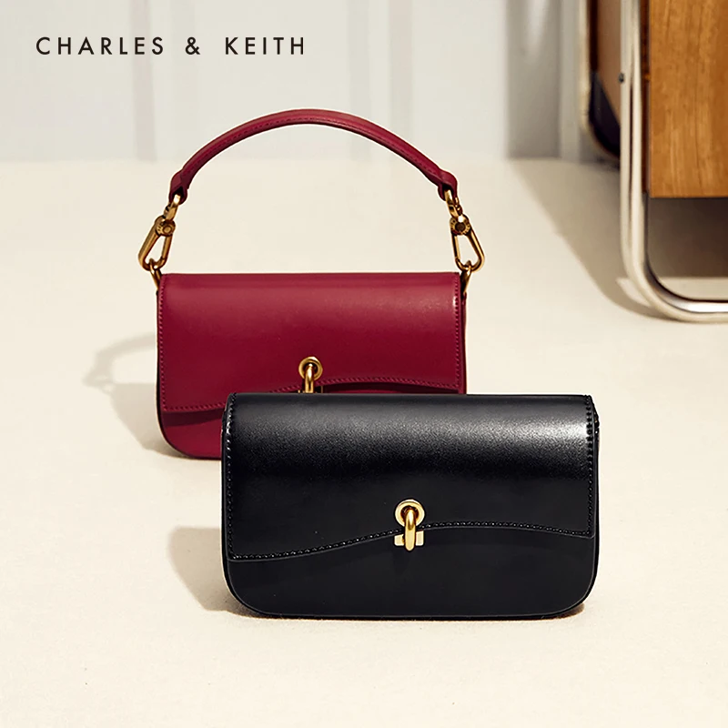 

CHARLES＆KEITH Новинка на Зима 2020 CK2-80270609Женская универсальная сумка через плечо с изогнутым клапаном декоративная модная сумка