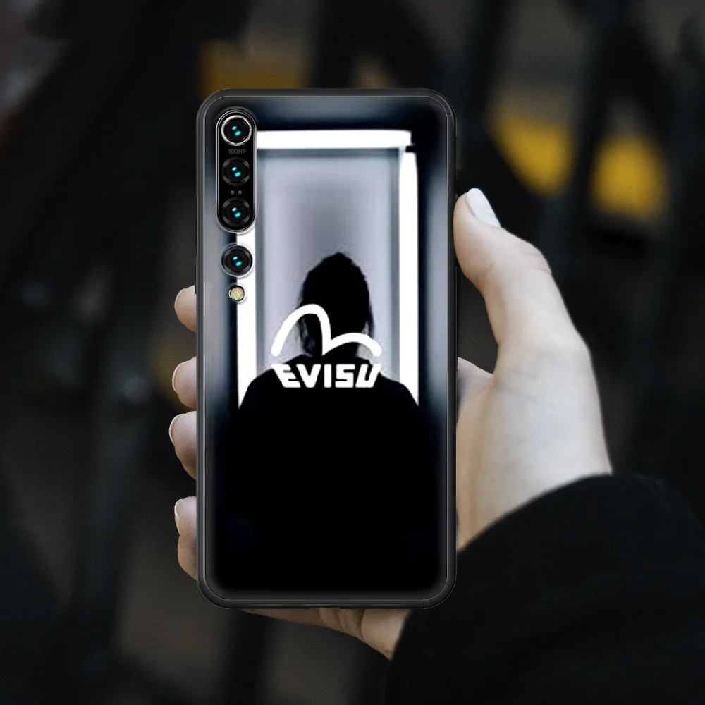 

Japanese Fashion Trend Brand Phone case for Xiaomi mi 4 5X 6 X A1 A2 8 9 T 10 F1 Lite pro SE Max Mix Note 2 3 lite black bumper