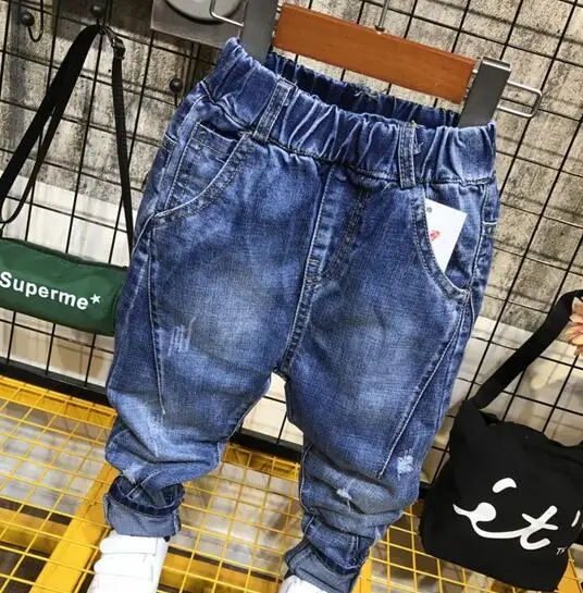 Джинсы для маленьких мальчиков 2021 Сезон весна Модные детские джинсовые