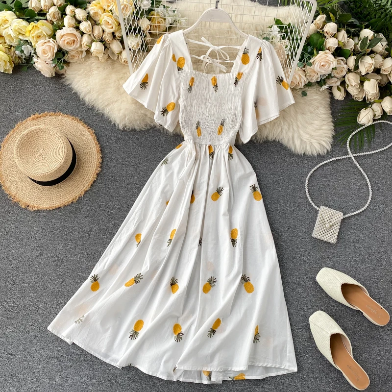 Платье SINGRAIN с вышивкой клубники милое праздничное приталенное платье до колен