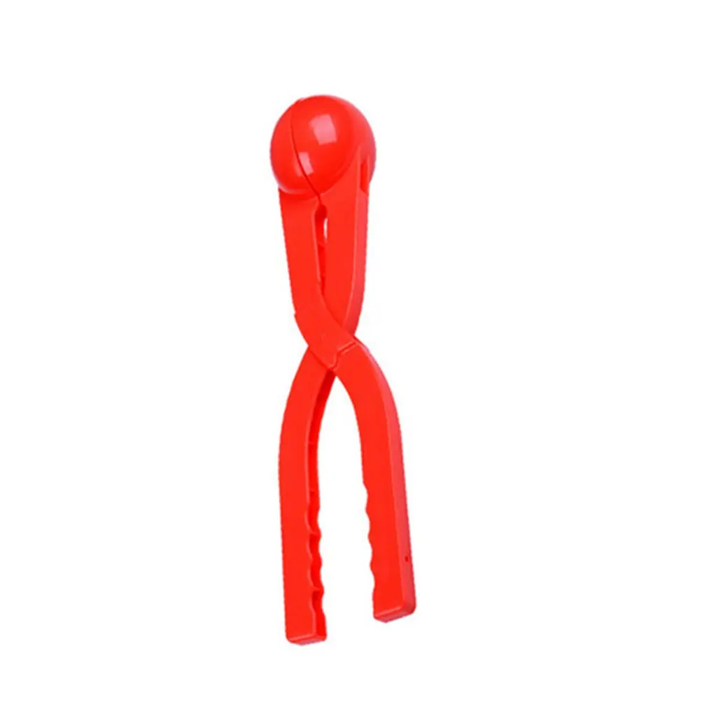

Newest 1pc Lovely Football Snowball Clip Maker Clip Children Outdoor Winter Snow Sand Mold Tool Creative Outdoor Fun & Sports