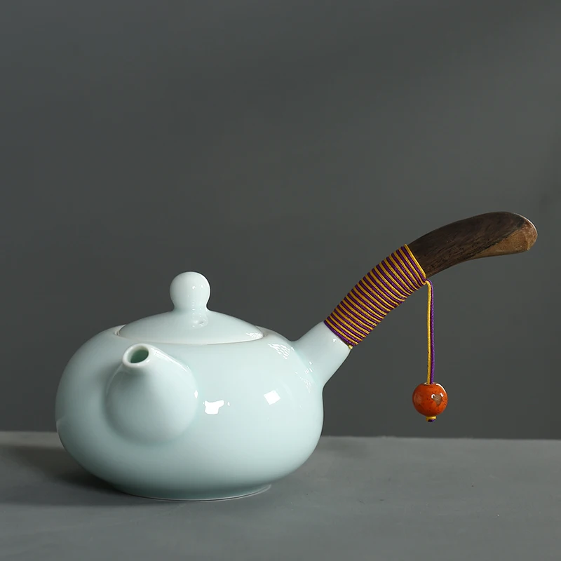 

Handmade Japanese Style Celadon Teapots Ceramic Kung Fu Tea Set With Wooden Handle Chinese Porcelain Chinaware Tea Kettle