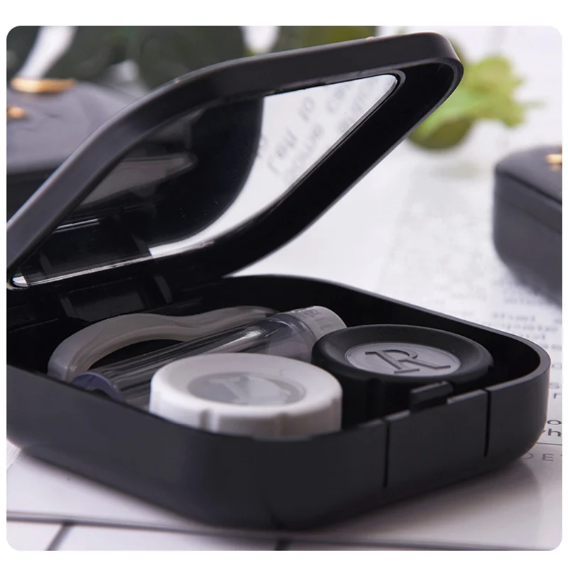 Контейнер для контактных линз с изображением Луны звезд космоса квадратный