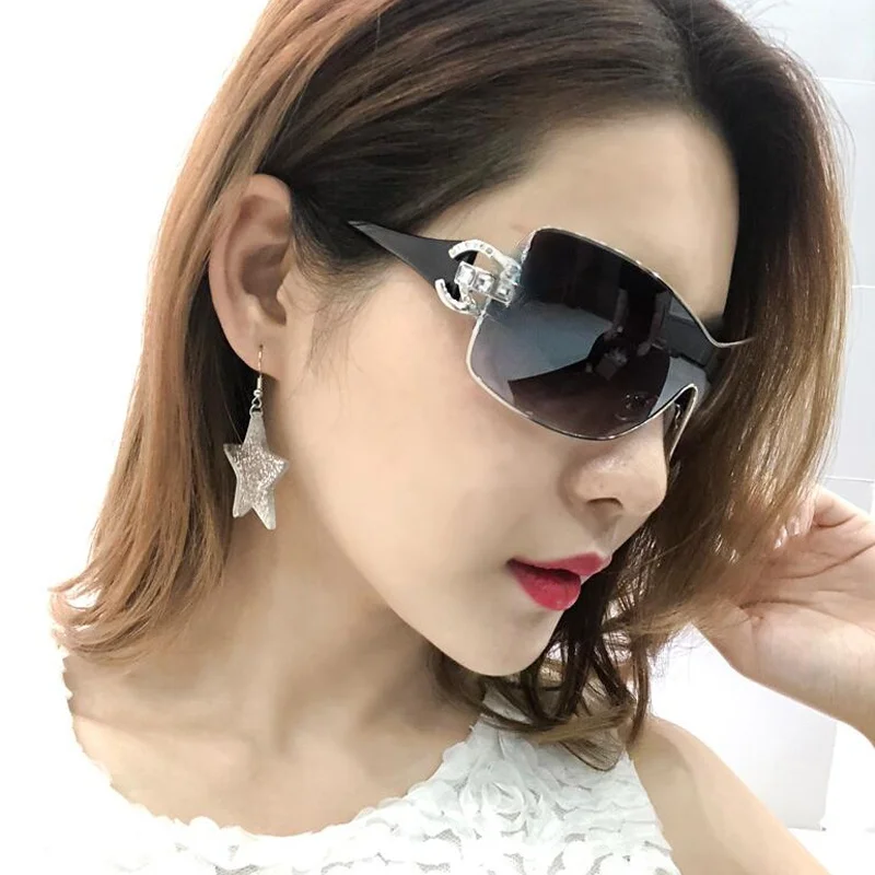 

Brand Designer Diamond Sunglasses Crystal Diamond Sunglasses for Women One Piece Shades Visor Oculos Top