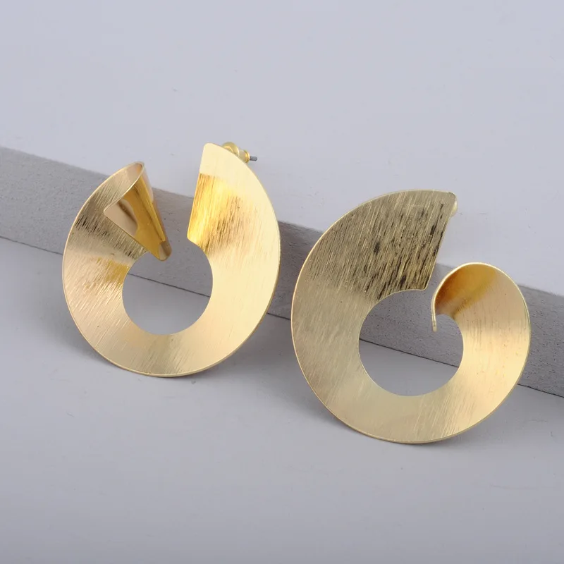 2020 Новые Модные Простые геометрические серьги гвоздики спиральные женские в