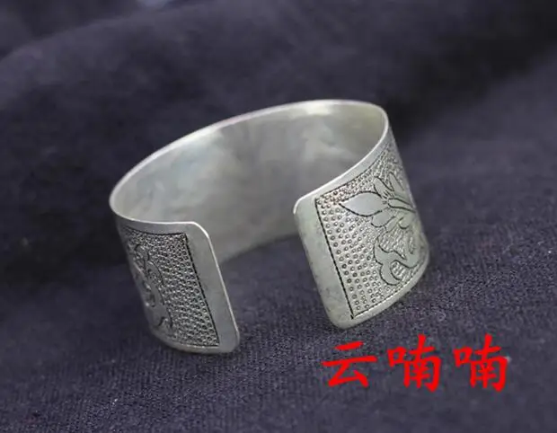 Серебряный цилиндрический браслет Miao с регулируемой ручкой | Украшения и