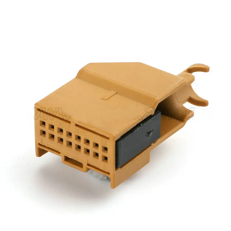 Применимо к компьютерной штепсельной вилке для реверсивного радара B5