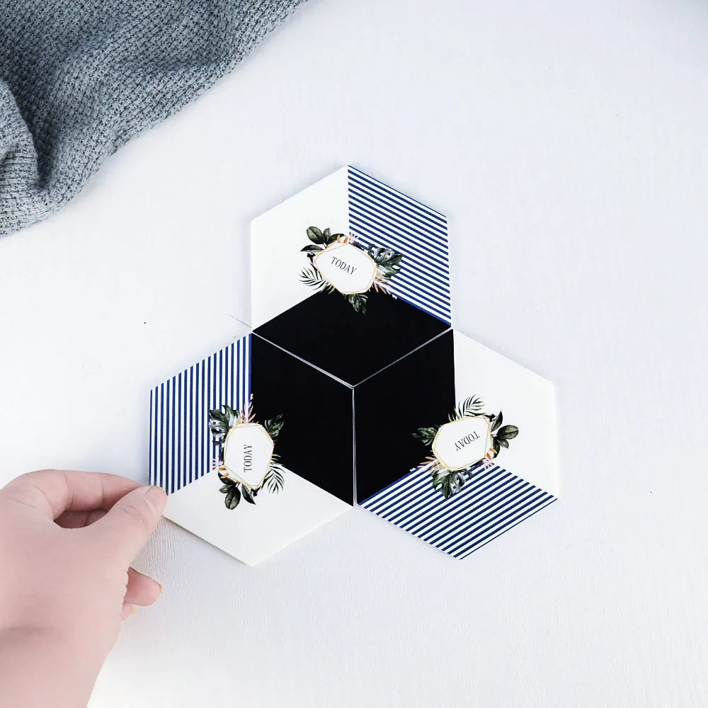 Шикарный силиконовый подстаканник Coaster с шестигранным листом и полосками