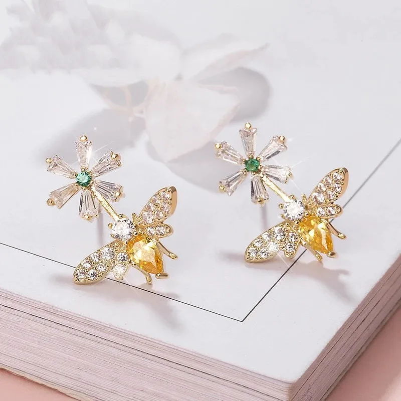 

New Fashion Bee Flower Rhinestone Pendant Earrings For Women Girls Party Prom Personality Jewelry Accessory