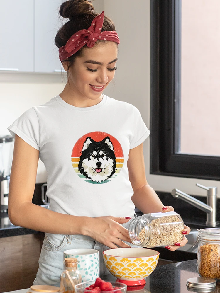

Samoyed Funny T Shirts Women Dog Lover Kawaii Clothes 2021 New Vintage Harajuku Basic Fashion Young Casual Short Sleeve Urban