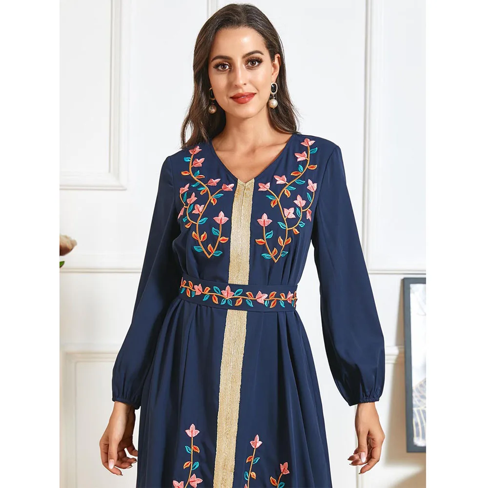 

Ramadan Muslim Embroidery Long Dress Casual V-neck Abaya Long Sleeve Belt Arab Maxi Robe Ethnic Middle East Plus Size Islam New