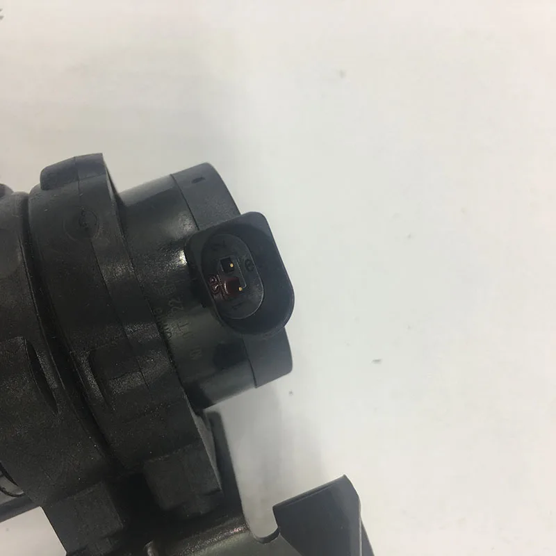 

Auxiliary Water Cooling Pump OE 7L6 121 079C For audi Q7 VW Phaeton Touareg Porsche Cayenne