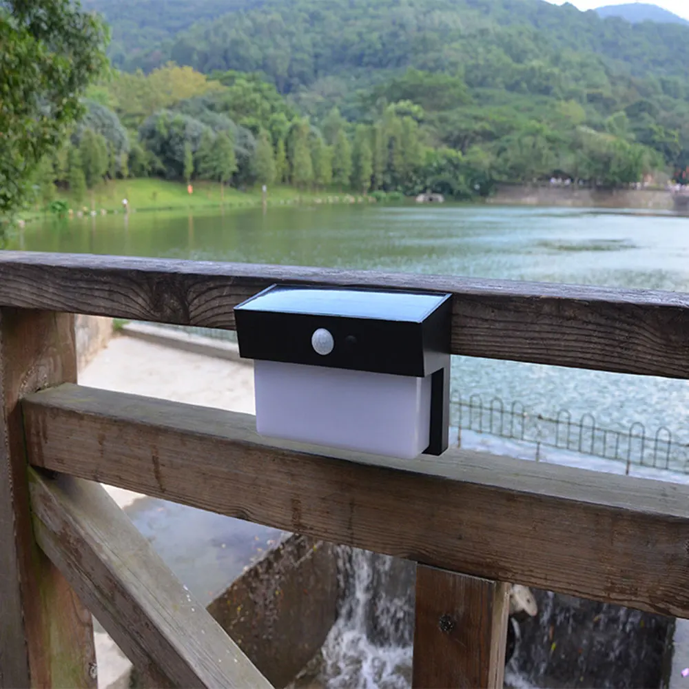 Светодиодный садовый светильник на солнечной батарее водонепроницаемый