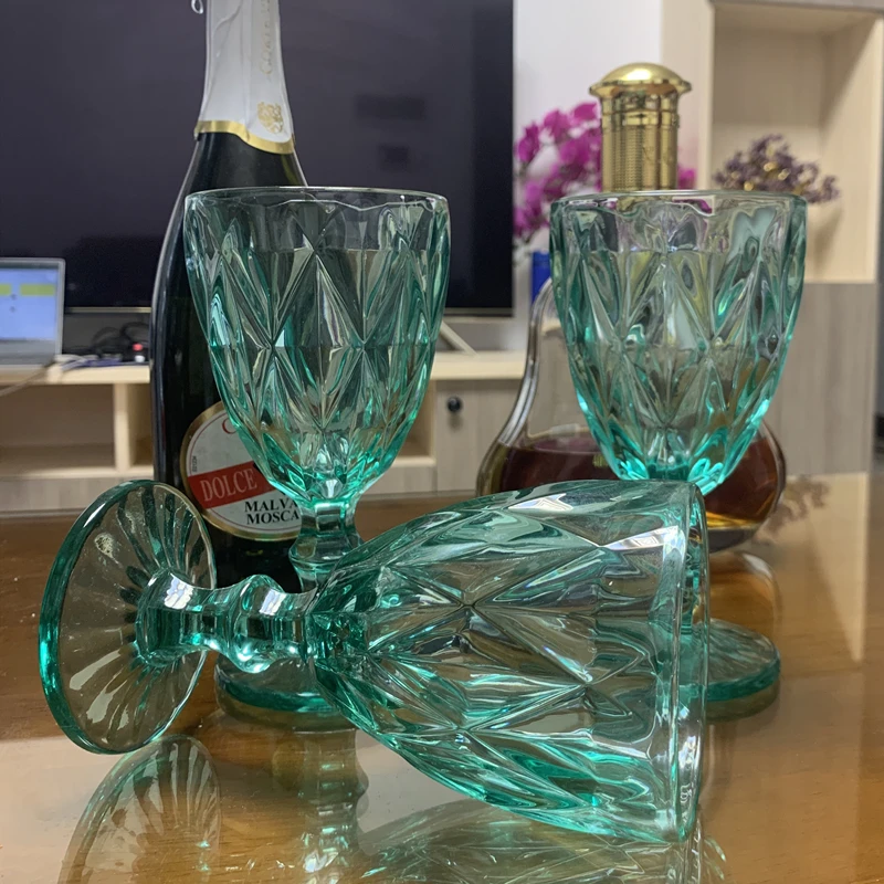 

3pcs / lot Aquamarine Diamonds Relief Glass Goblet Color Retro Juice Drinking Cup Spirits Wedding Party Wine Glasses 300ml