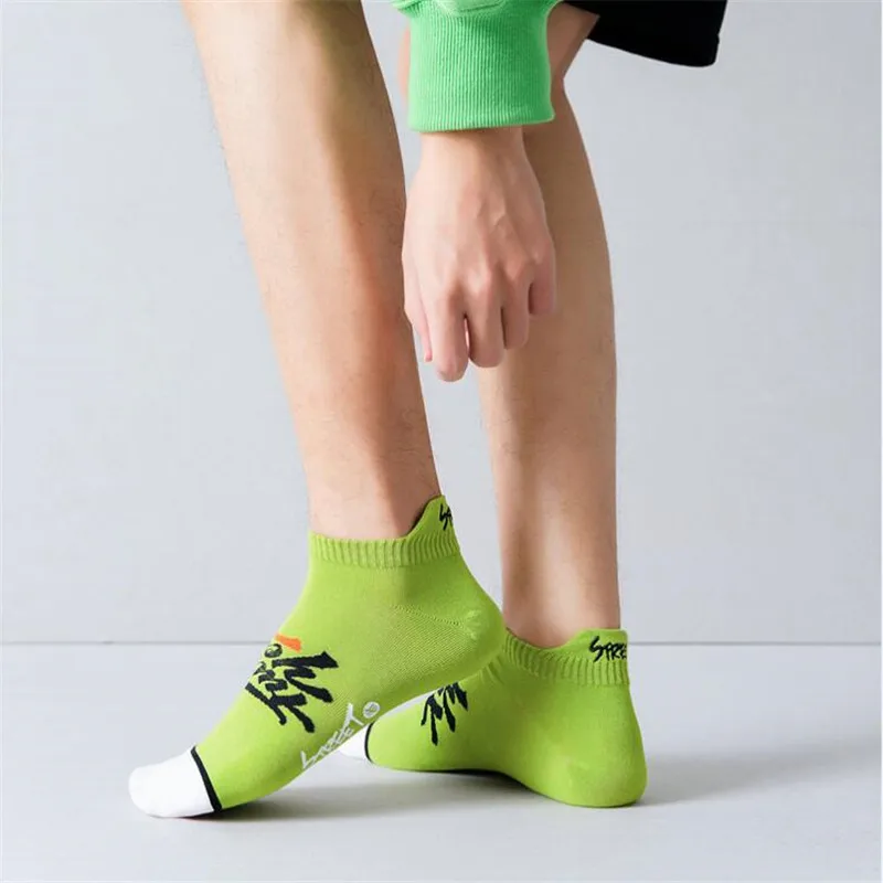 

High quality street style men ankle socks 5pairs/lot spring summer colorful graffiti art cotton socks man's harajuku short sock