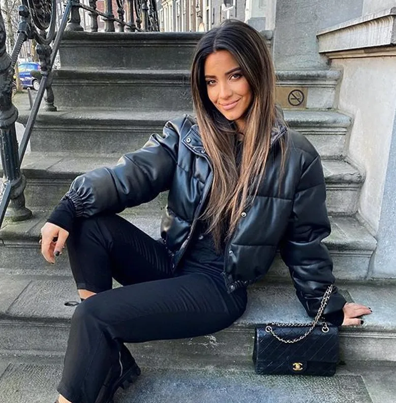 

Cnmyou 2020Lapel stand collar loose imitation leather long sleeve temperament commute zipper black coat