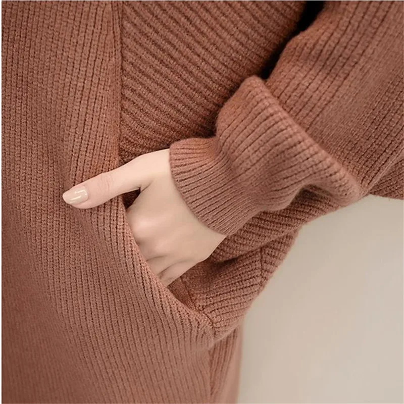 Женский трикотажный кардиган средней длины с V-образным вырезом и рукавами