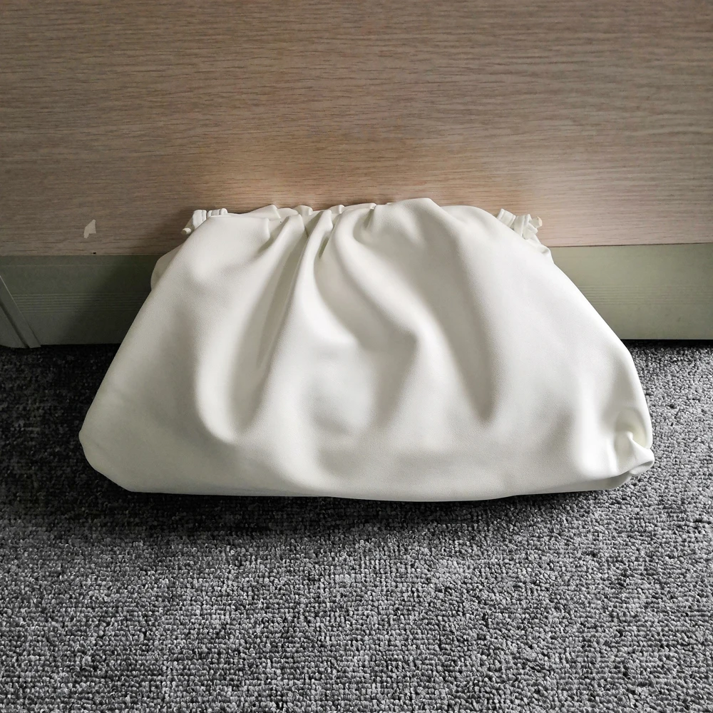 Women Simple Dumplings Messenger Bag Designer Retro New Fashion Cloud Female Crossbody Shoulder Bag Tide Handbag Clutch Bag