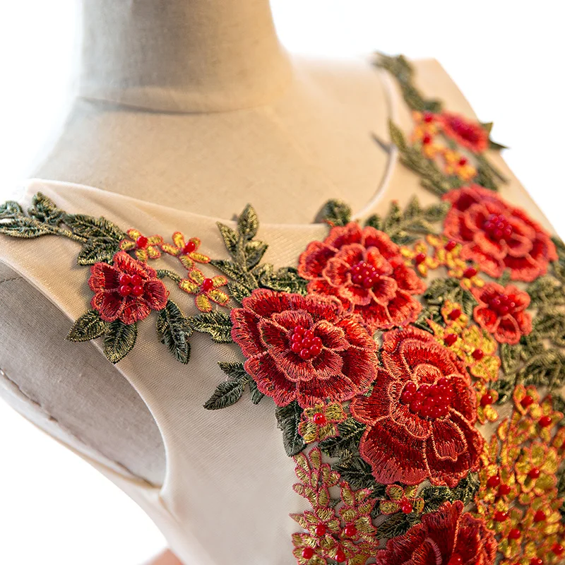 

Luxury Fashion Women Red Bridal Wedding Dress Sleeveless Embroidery Banquet Long Wedding Ball Gowns Lady Long Party Cheongsam