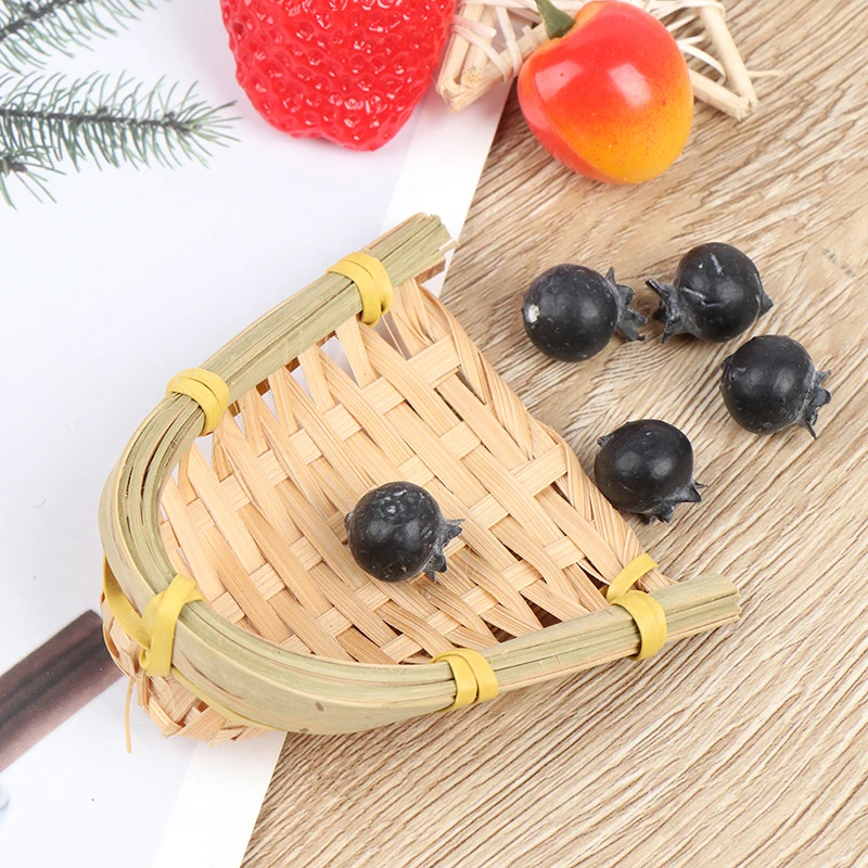 

Mini 1/12 Cute Dollhouse Rattan Frame Hand-woven Vegetable Food Basket Dolls Miniature Decoration