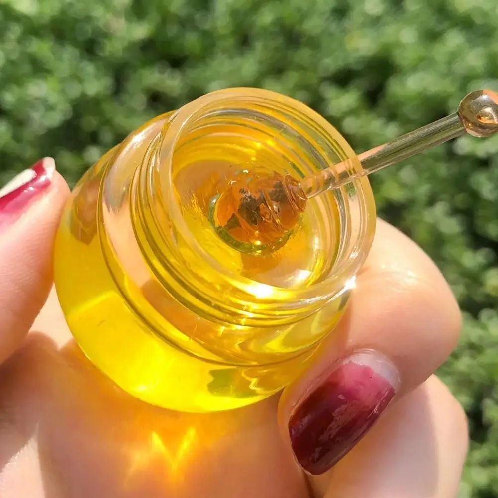 

Improves Wetness Of Lips Moisturizing Shiny Keep Your Lips Locked In More Water Reduce Lip Lines And Make Lips More Delicate