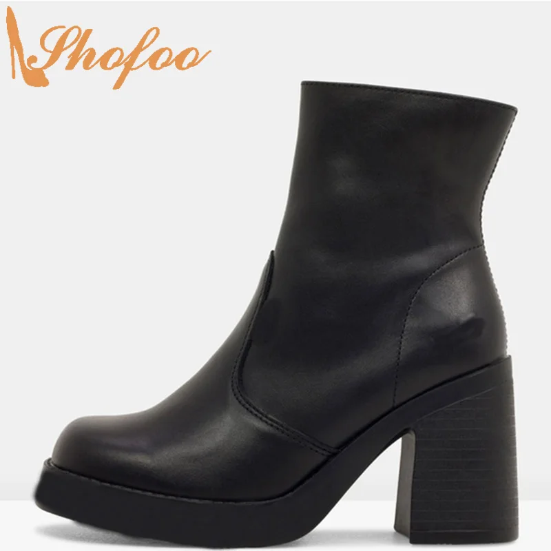 Черные полусапожки на платформе женские зимние ботинки высоком массивном