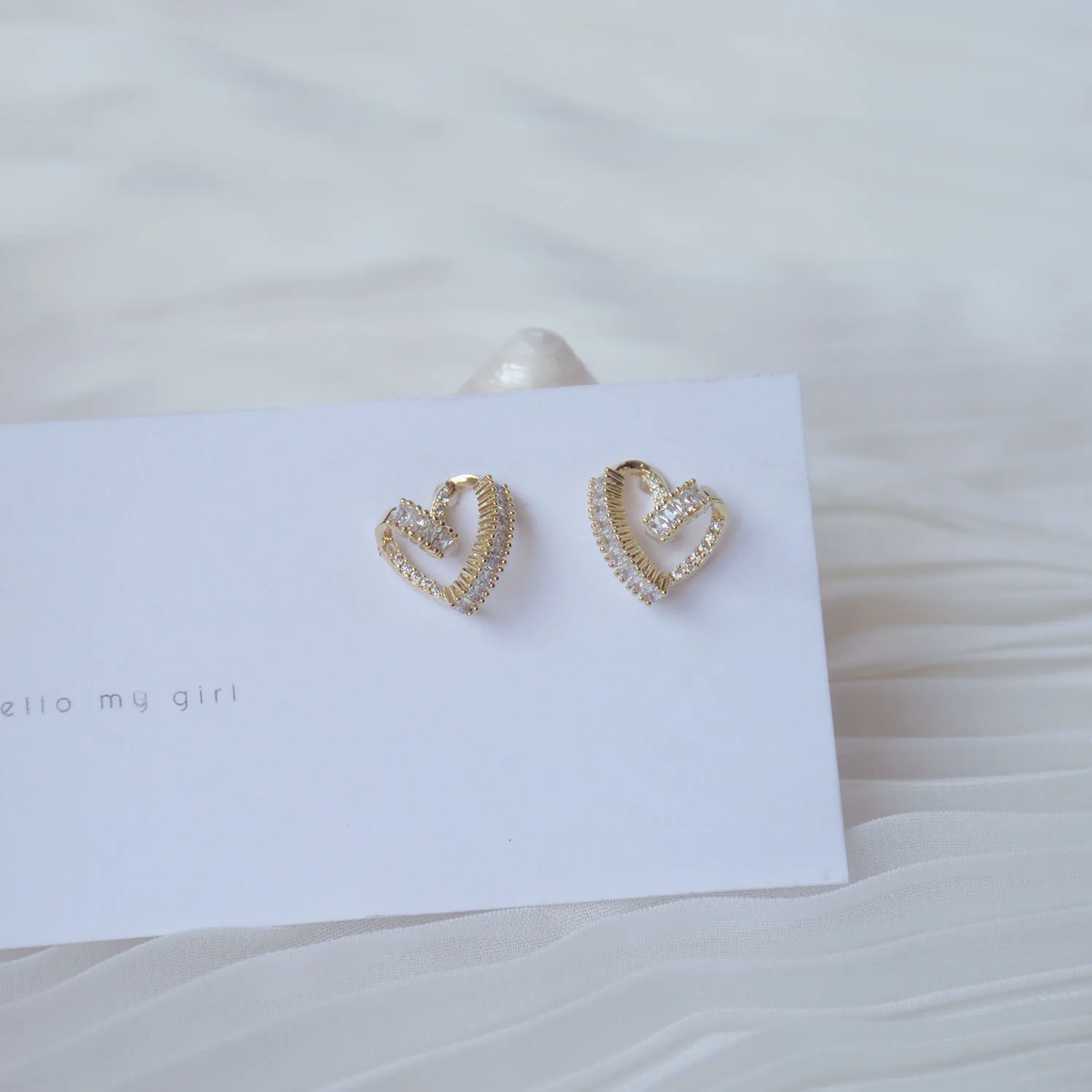 

Korea Bling CZ Earring Heart Crystal Gold Color Fashion Women Stud Earrings Wedding Engagement Jewelry Accessories