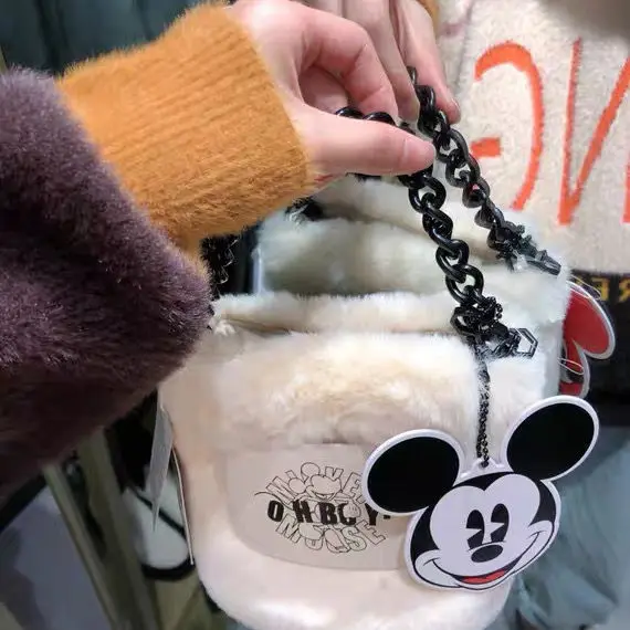 

2021 new women's bag Disney Mickey cooperation Bucket Bag Plush cute hand chain Shoulder Bag Messenger Bag
